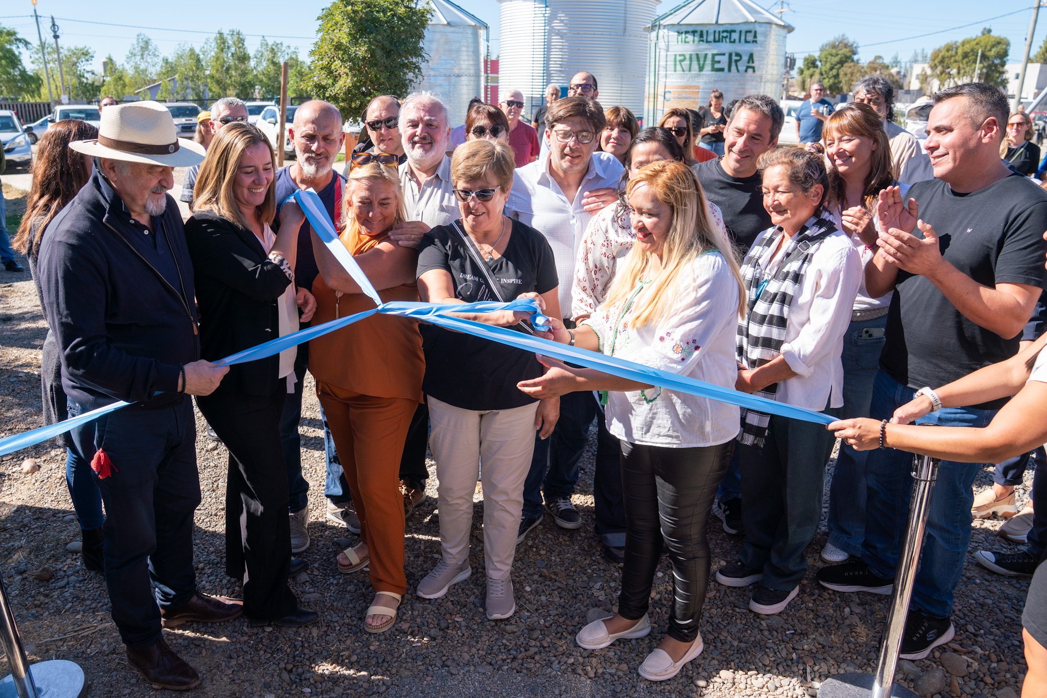 Othar inauguró la sala extractora de miel en Km 17